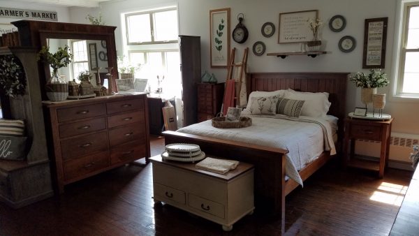 Pine Primitive Bedroom Furniture